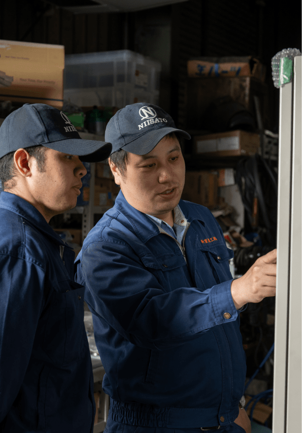 仕事中の職員